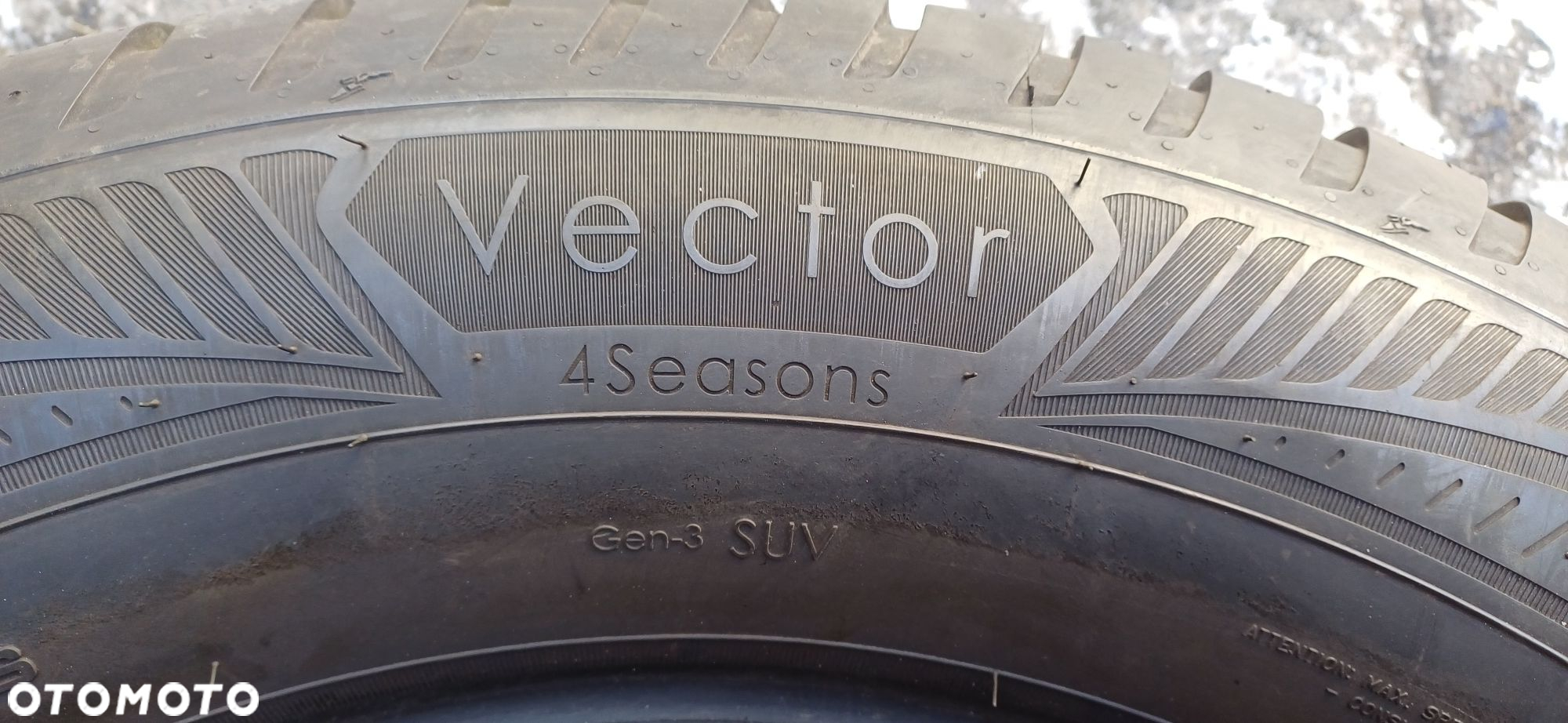 GOODYEAR 235/65R17 108W , pojedyńcza opona wielosezonowa. - 4
