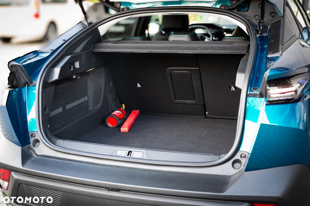 Peugeot 408 HYBRID 145 e-DSC6 Allure - 8