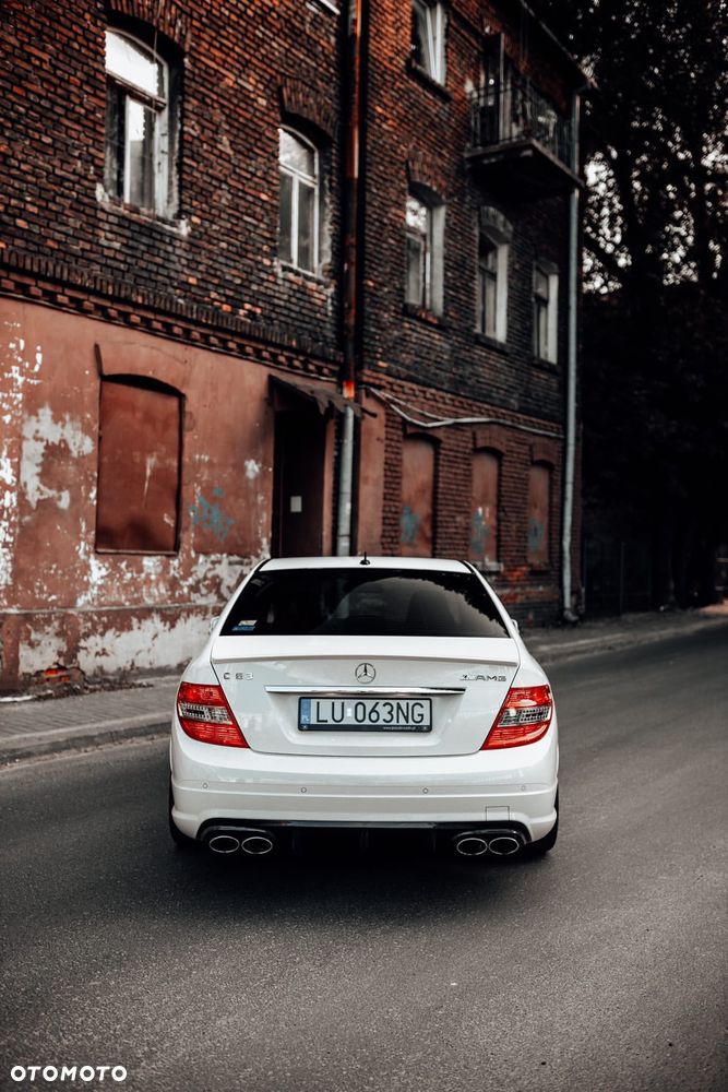 Mercedes-Benz Klasa C 63 AMG - 6