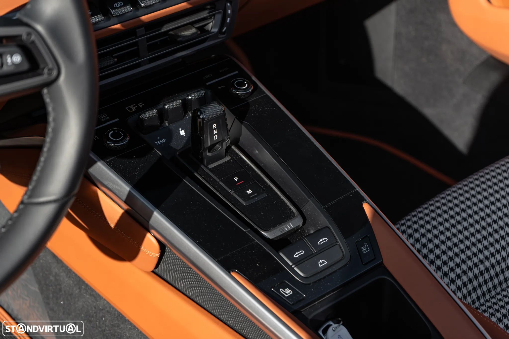 Porsche 911 (992) Turbo S Cabriolet - 22
