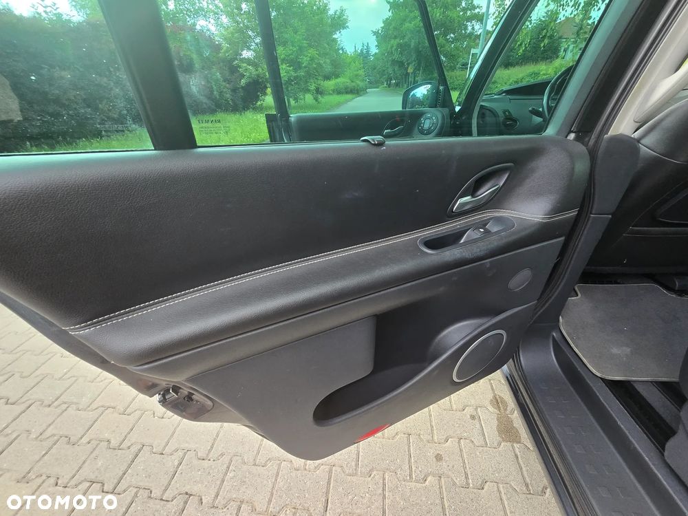 Renault Grand Espace 2.0 dCi FAP Privilege - 35
