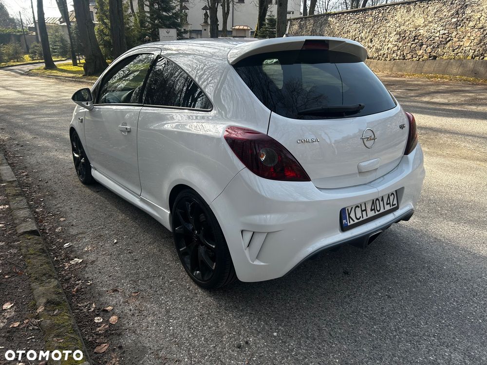 Opel Corsa 1.6 Turbo OPC - 7