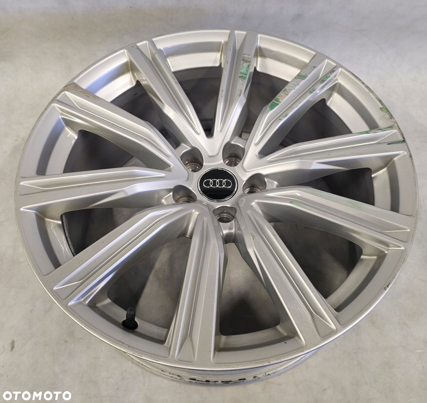 Felga Audi Q8 SQ8 4M8601025T 8,5x20 ET20 - 1