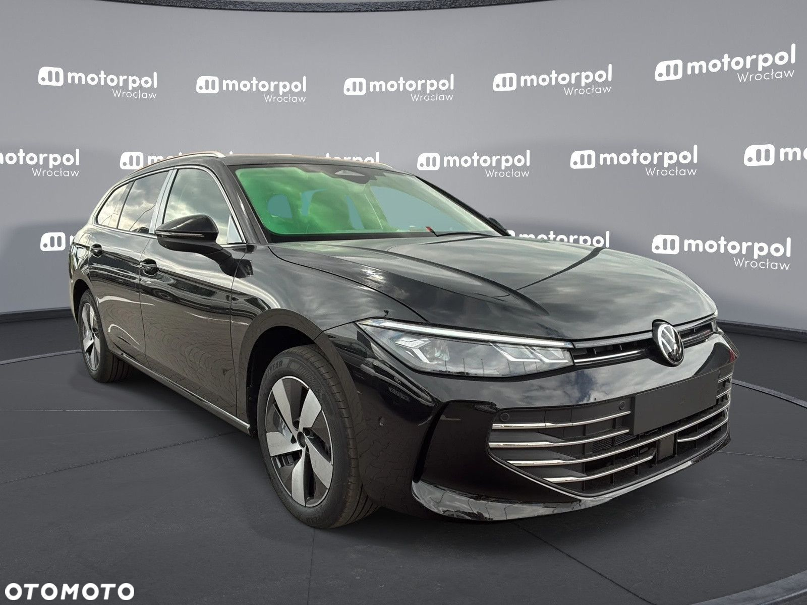 Volkswagen Passat - 12