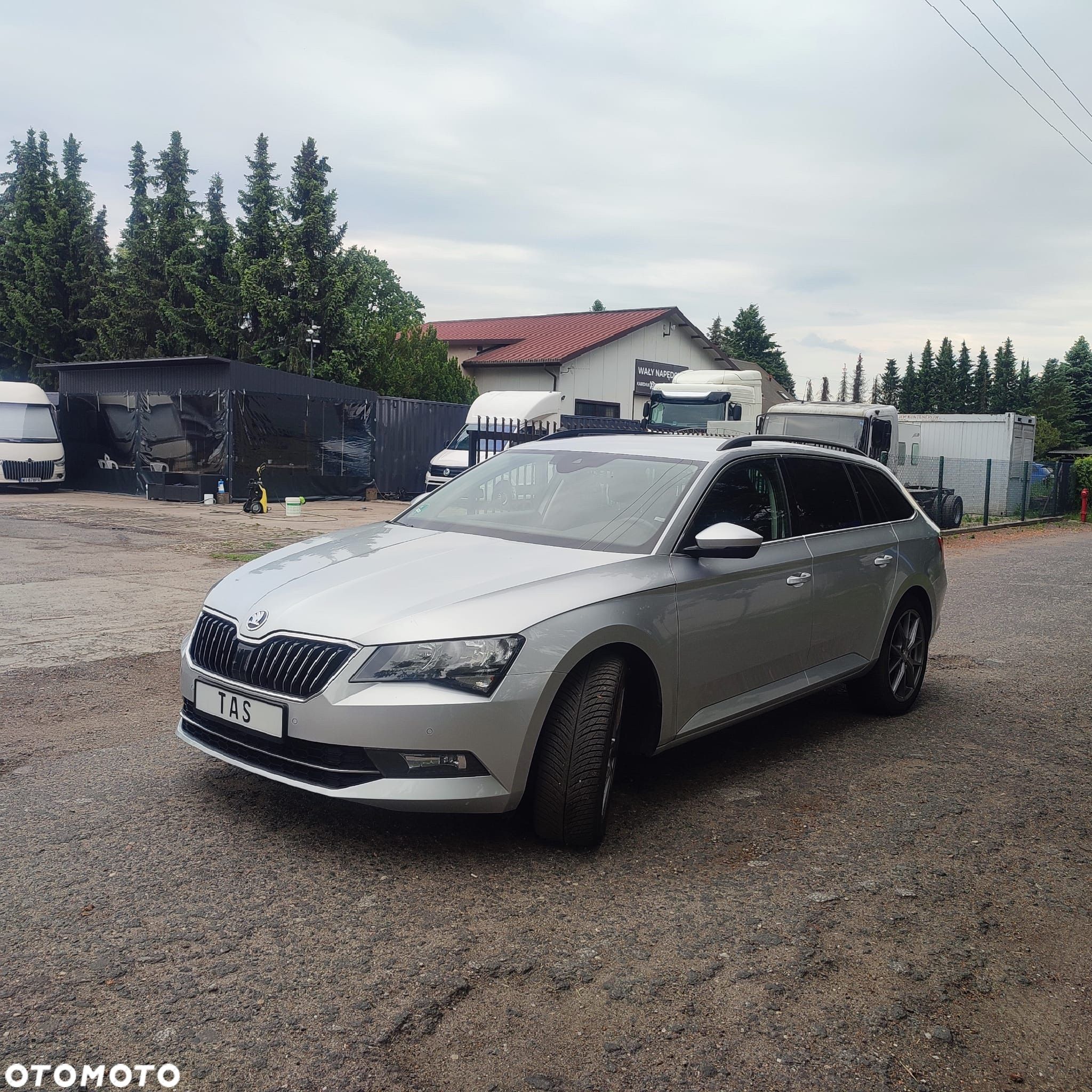Skoda Superb 2.0 TDI 4x4 Active DSG - 1