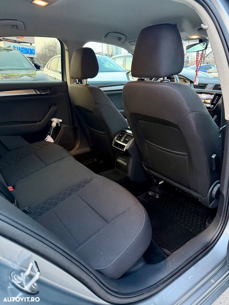 Skoda Superb 2.0 TDI 4x4 DSG Premium Edition - 13