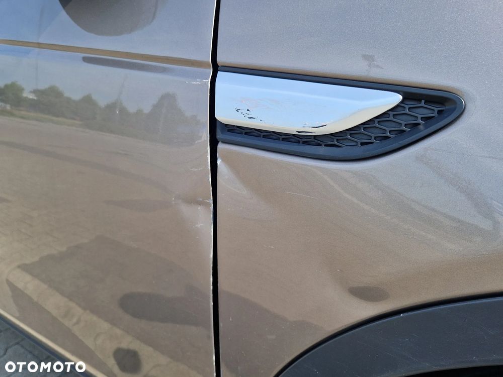Land Rover Discovery Sport 2.0 TD4 HSE - 5