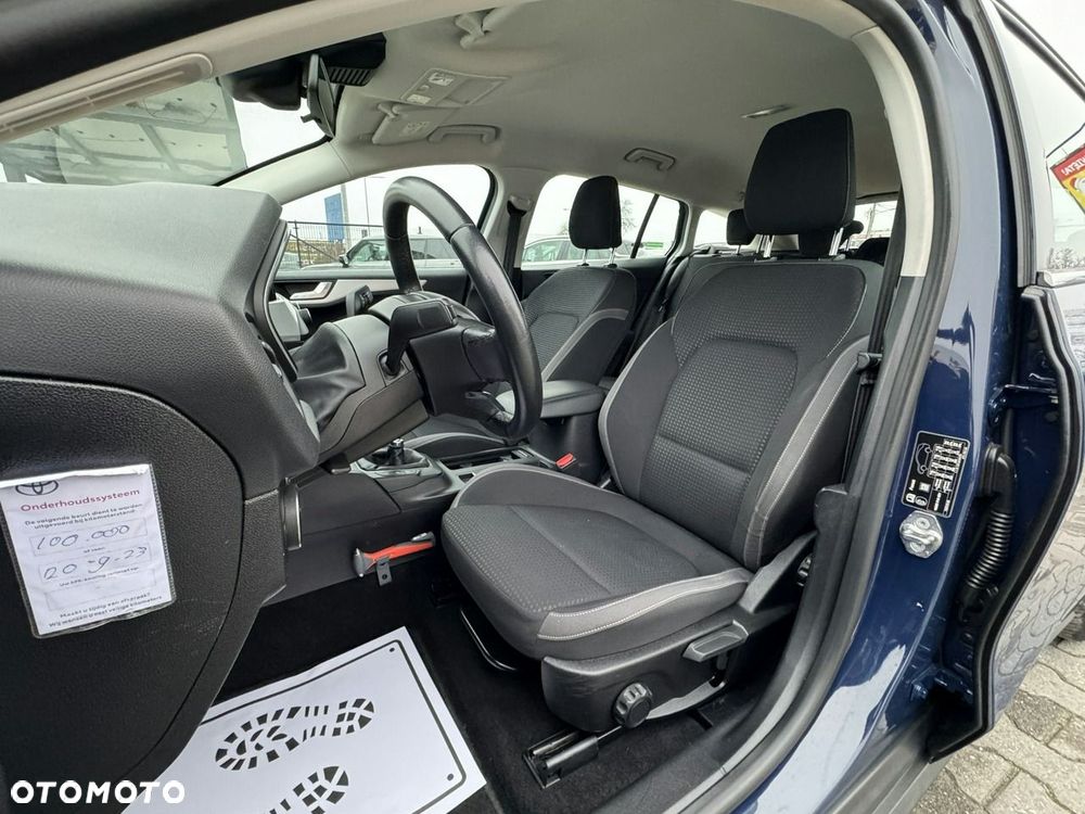 Ford Focus - 21
