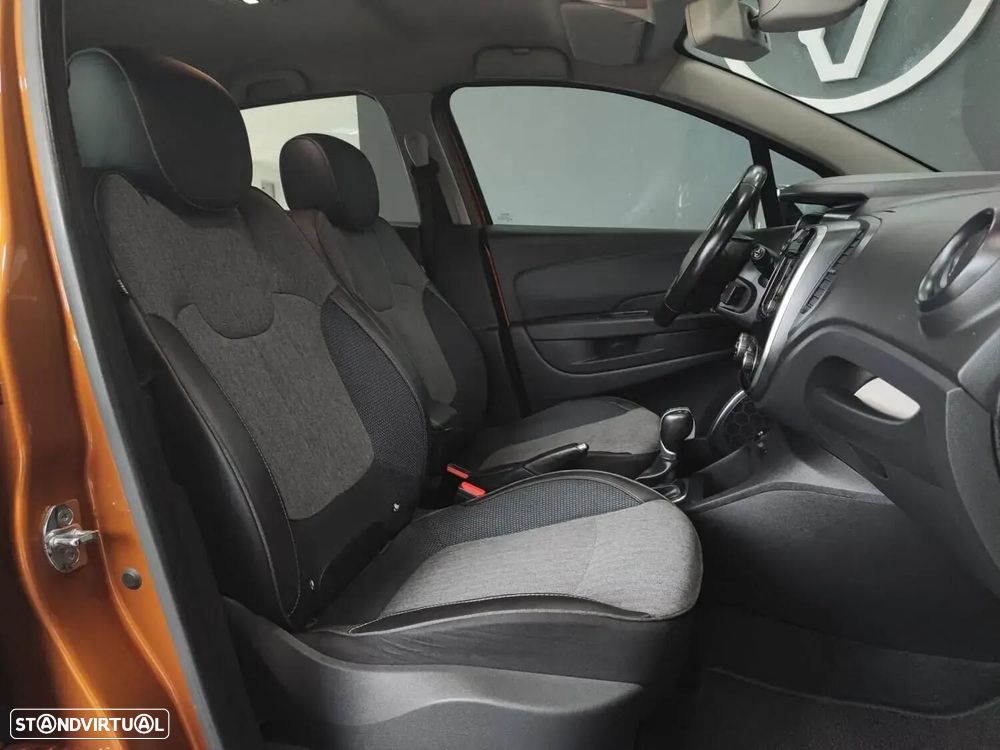 Renault Captur 1.5 dCi Exclusive EDC - 38