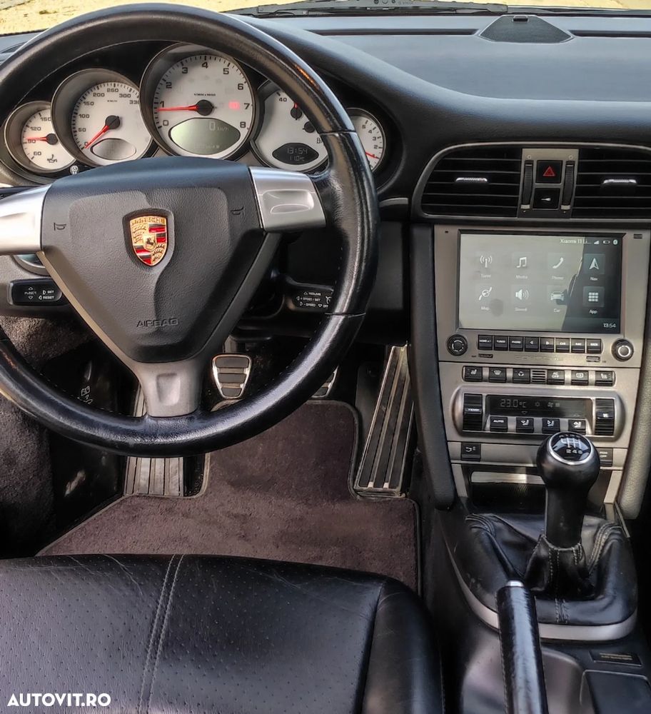 Porsche 911 Carrera - 5