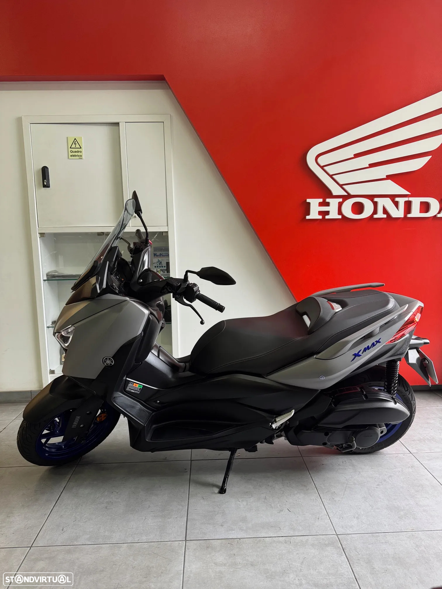 Yamaha X-Max - 4