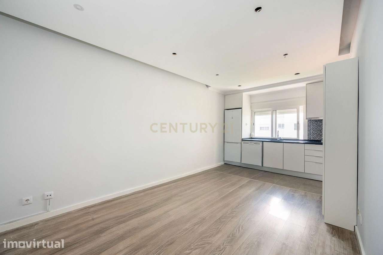 Excelente Apartamento T2 transformado em T3 – Remodelado na Amadora! - Grande imagem: 3/23