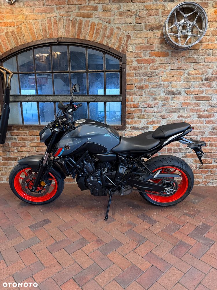 Yamaha MT - 4