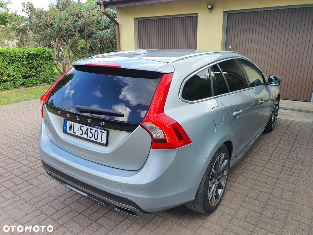Volvo V60 D4 Drive-E R-Design Summum - 23