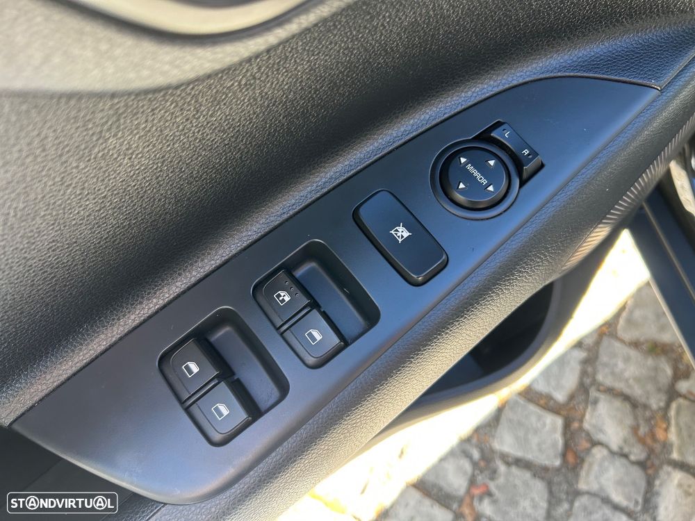 Kia Stonic 1.2 MPi Vibe - 30