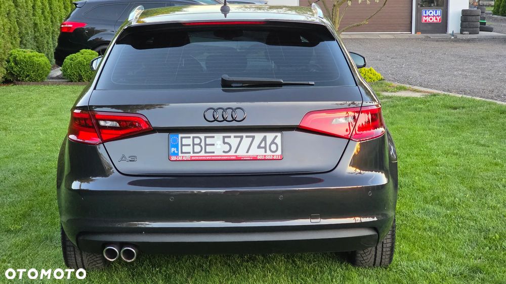 Audi A3 Sportback 2.0 TDI S tronic S line Sportpaket - 8