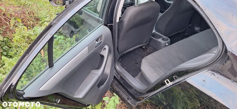 Volkswagen Jetta 2.0 TDI DPF BMT Trendline - 13