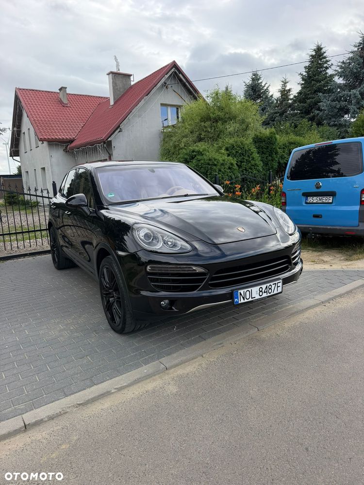 Porsche Cayenne - 1