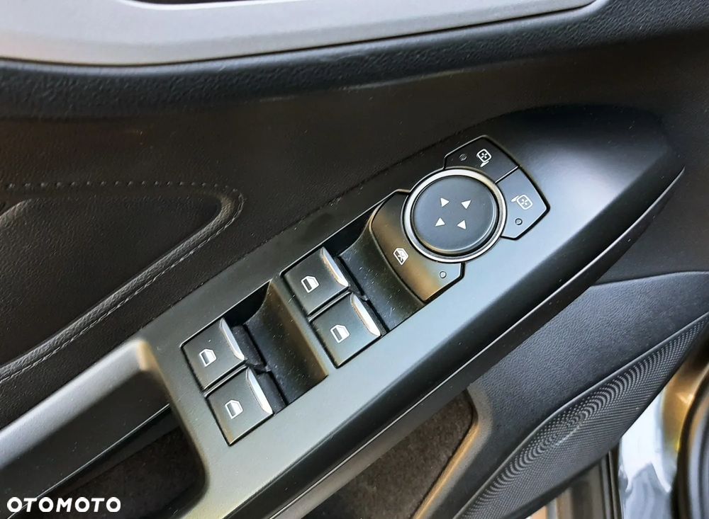 Ford Focus 1.0 EcoBoost Trend Edition - 37