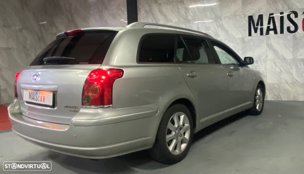 Toyota Avensis SW 2.2 D-4D - 4
