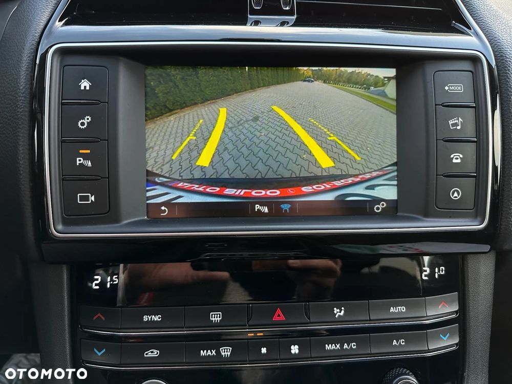 Jaguar F-Pace 20d AWD R-Sport - 7