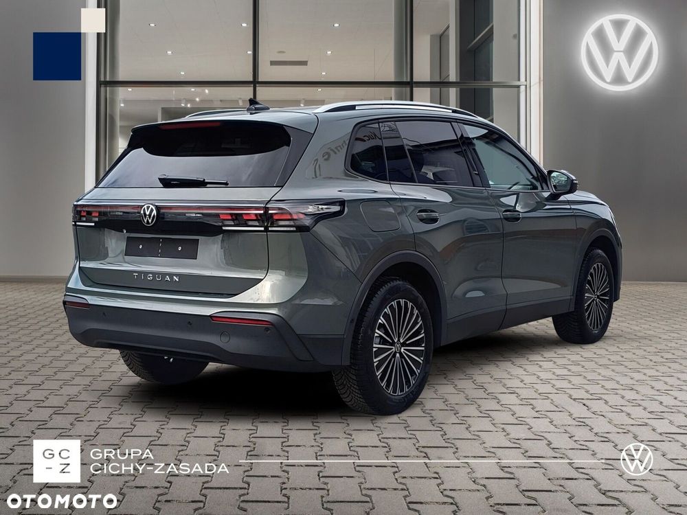 Volkswagen Tiguan - 9
