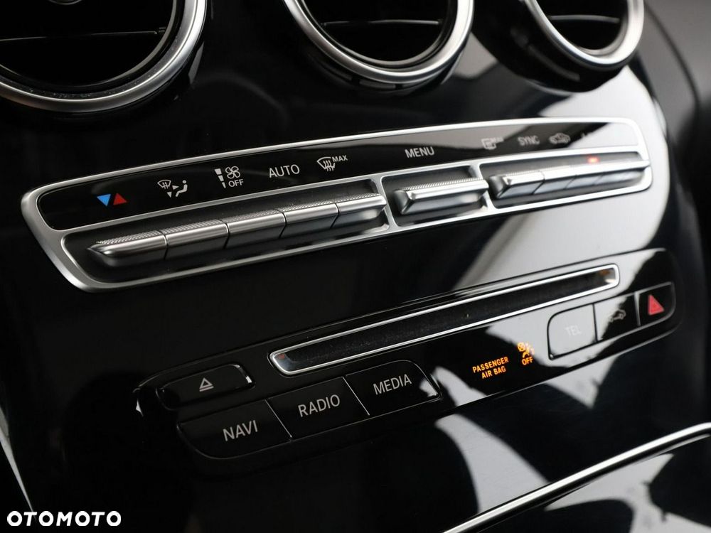 Mercedes-Benz Klasa C 250 9G-TRONIC Avantgarde - 27