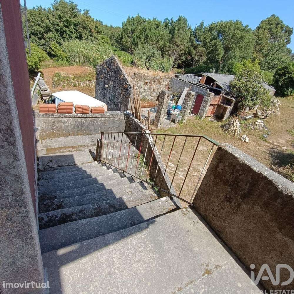 Casa de Campo T3 em Freixieiro de Soutelo de 382,00 m2 - Grande imagem: 3/30