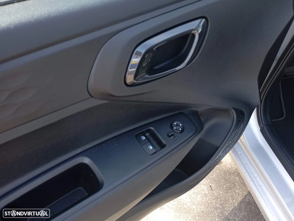 Hyundai i10 1.0 Comfort AMT - 9