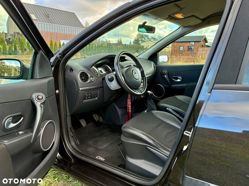 Renault Clio - 7