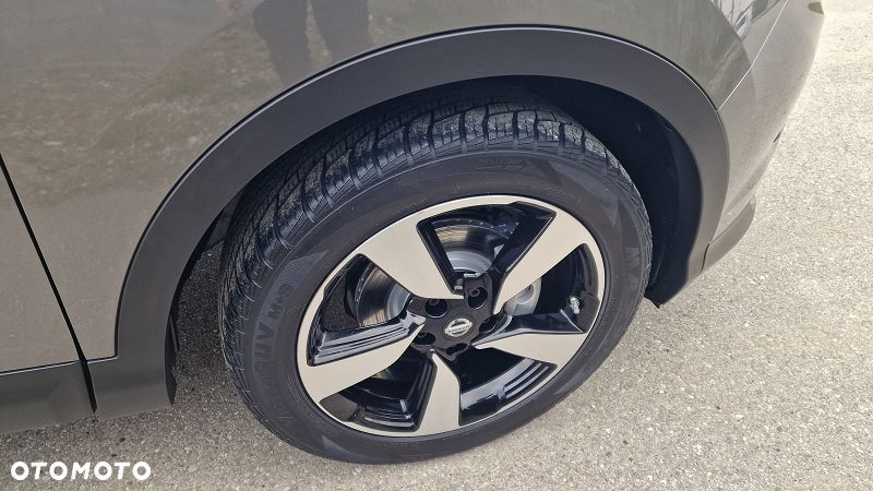 Nissan Qashqai 1.2 DIG-T Xtronic 360 - 11