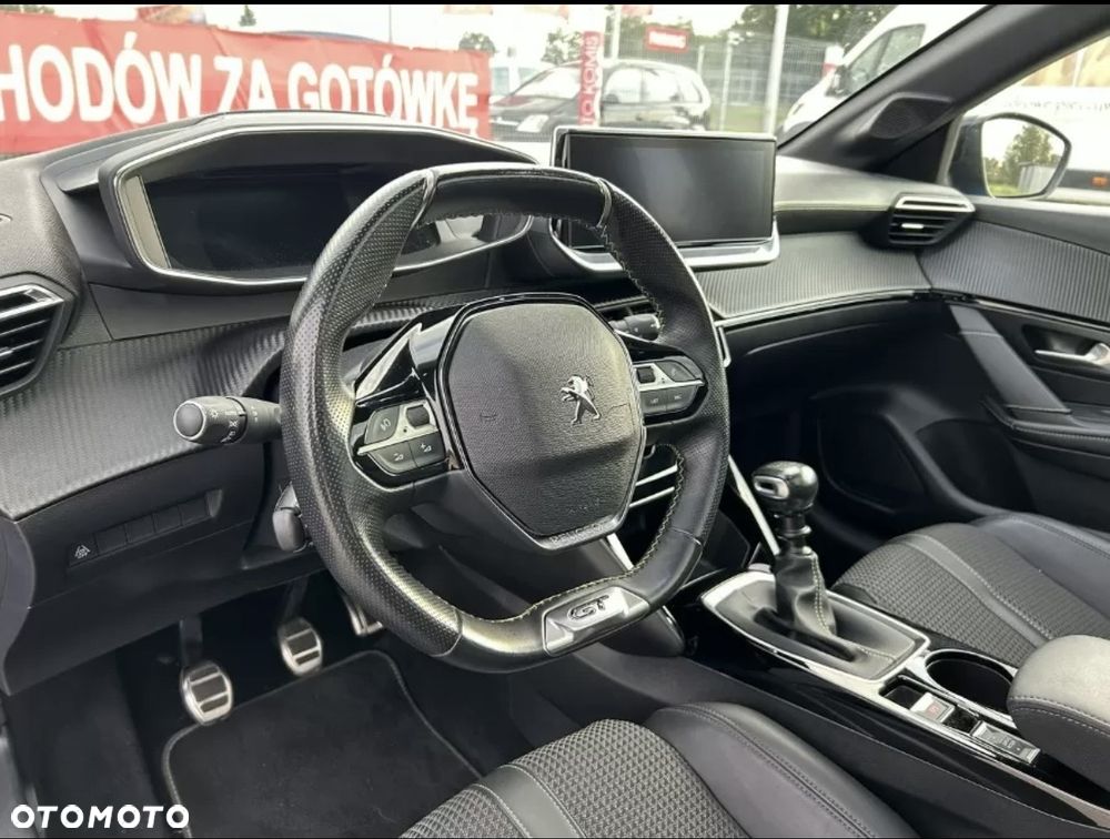 Peugeot 208 1.2 PureTech GT Line S&S - 9