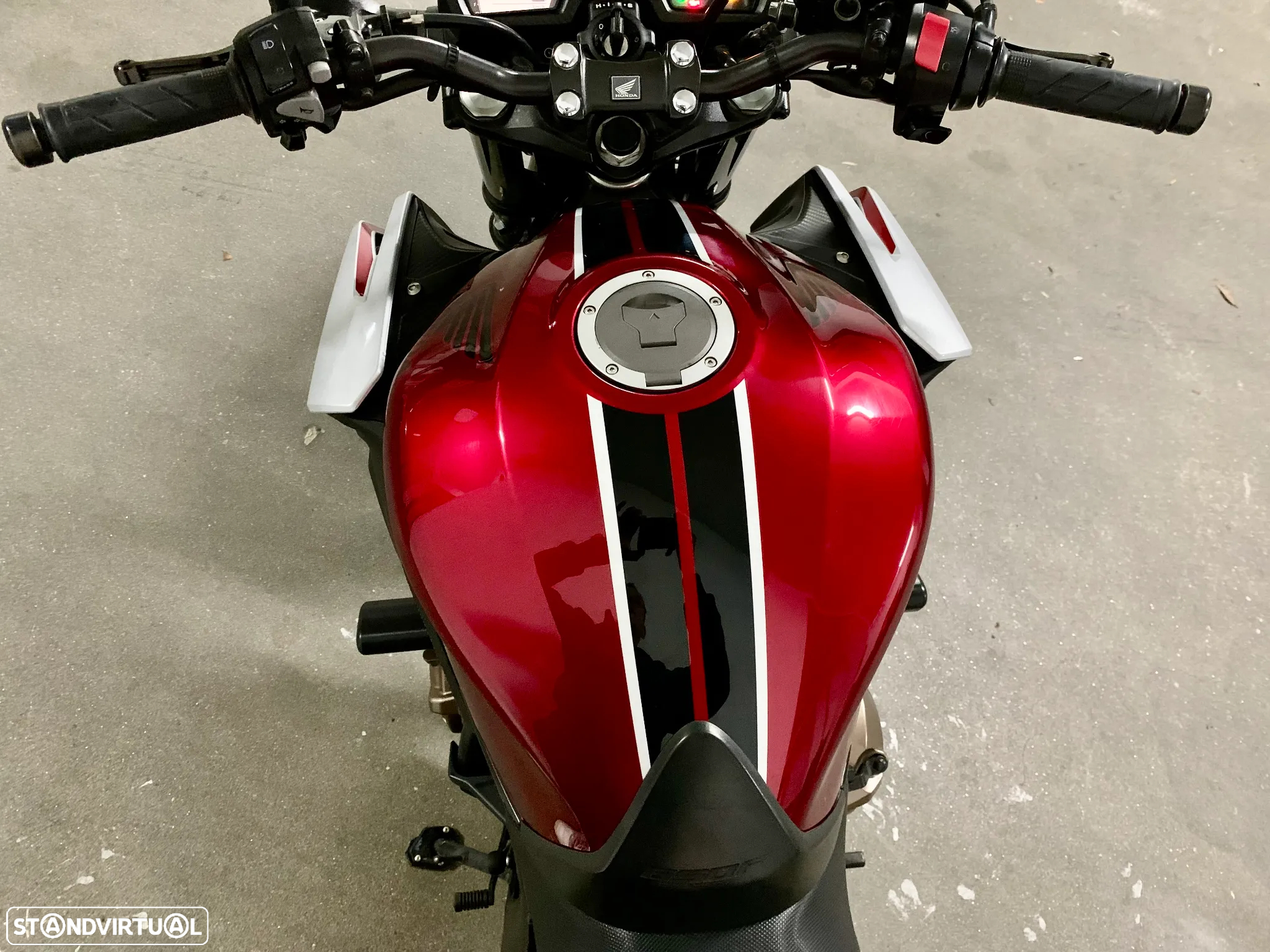 Honda CB 650F AKRAPOVIC 2018 - 7