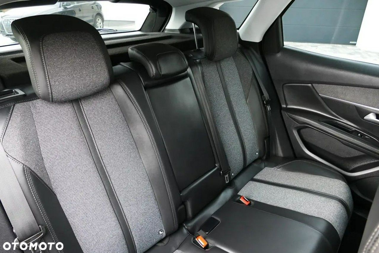 Peugeot 3008 1.2 PureTech Allure S&S - 30