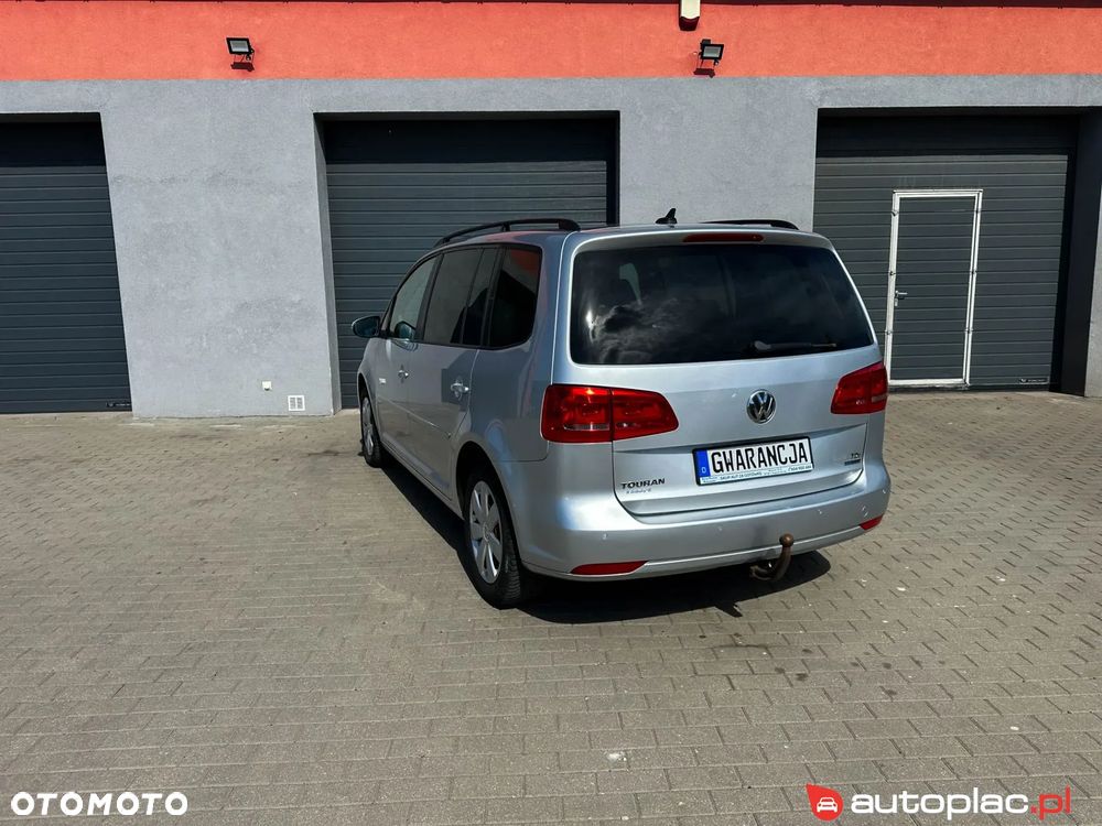Volkswagen Touran - 17