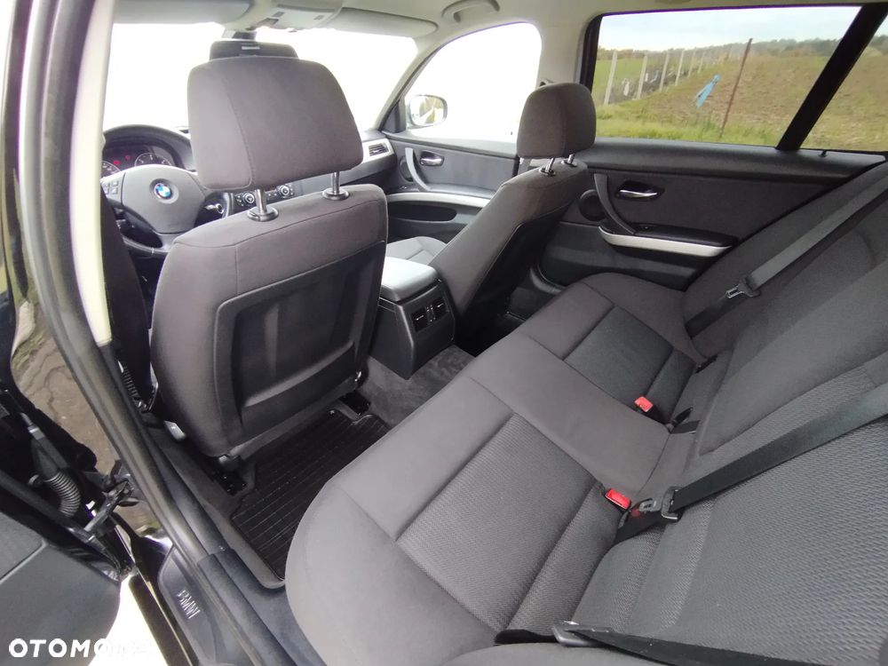 BMW Seria 3 318d - 12