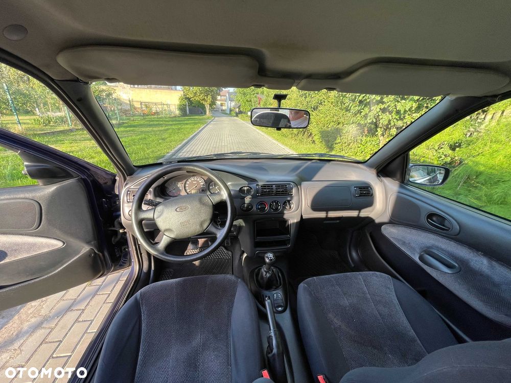 Ford Escort - 5