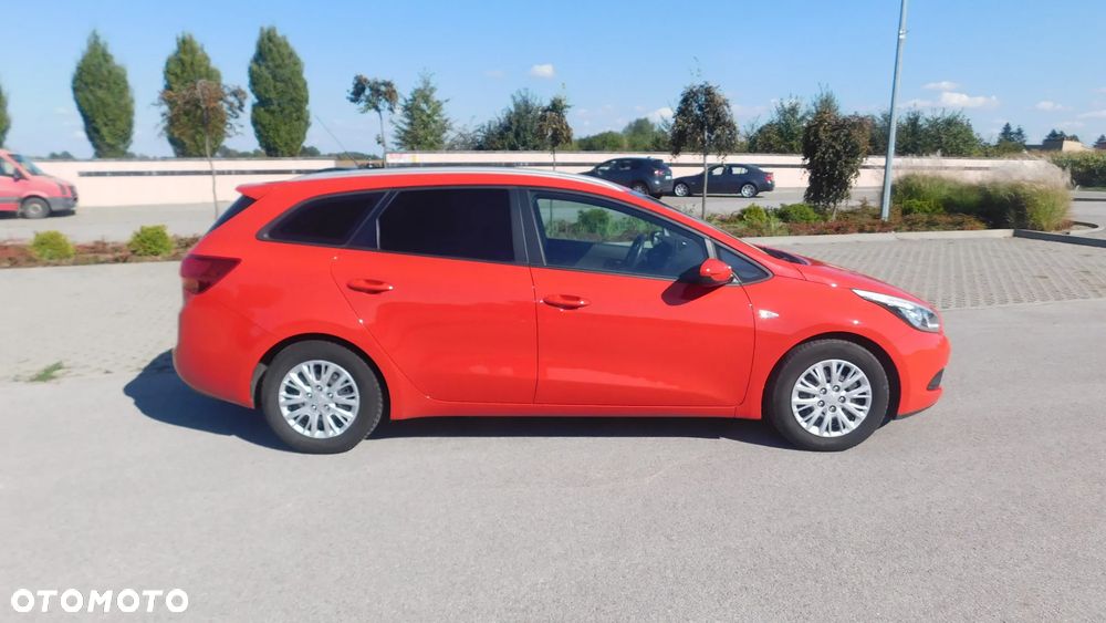 Kia Ceed - 23