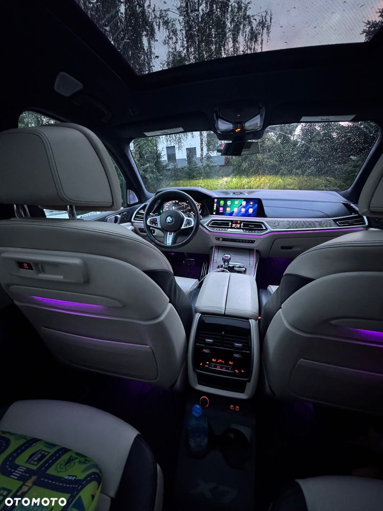 BMW X7 M50i sport - 12