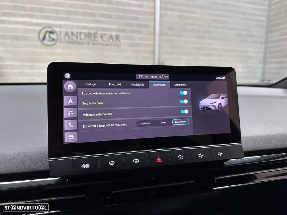 MG MG4 77 kWh Extended Range Luxury - 32