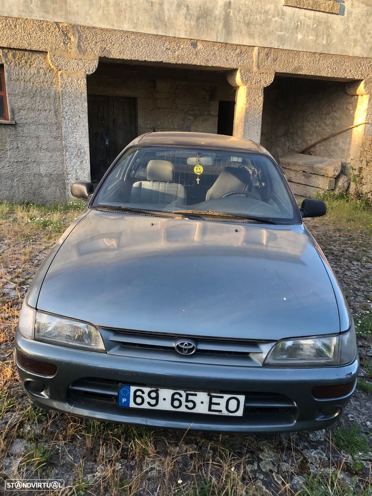 Toyota Corolla - 2