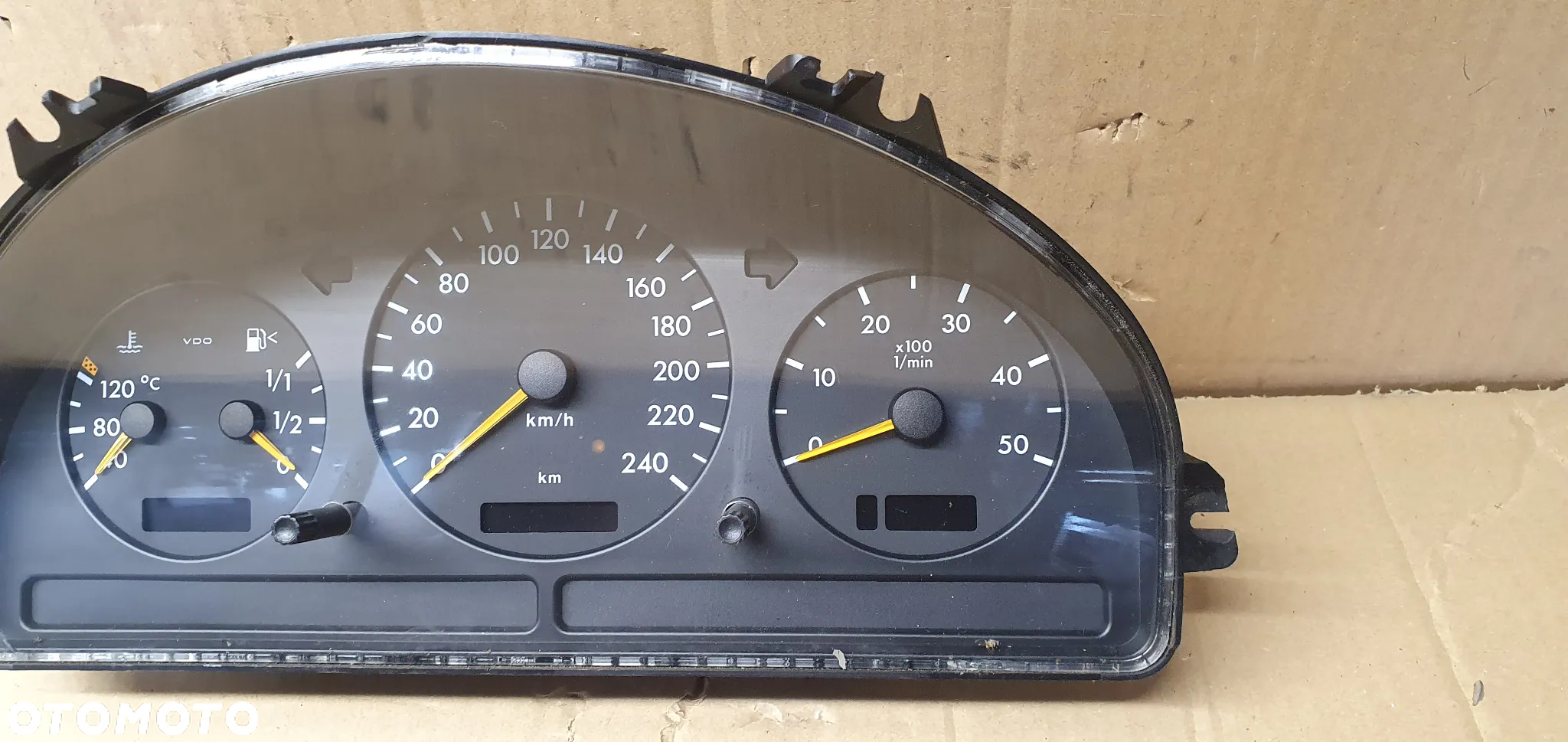 Licznik zegary Mercedes ML W163 4.0 CDI A1635405811 - 3