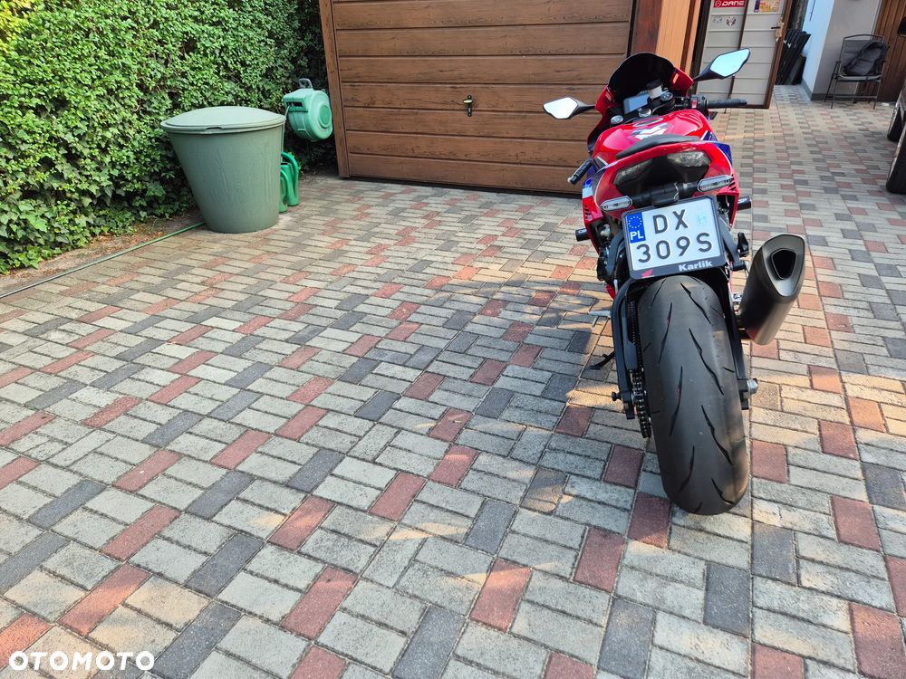 Honda CBR - 11