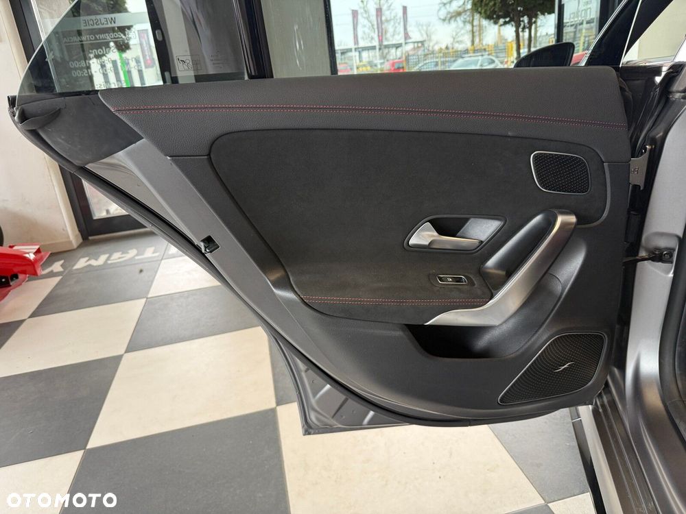 Mercedes-Benz CLA - 15