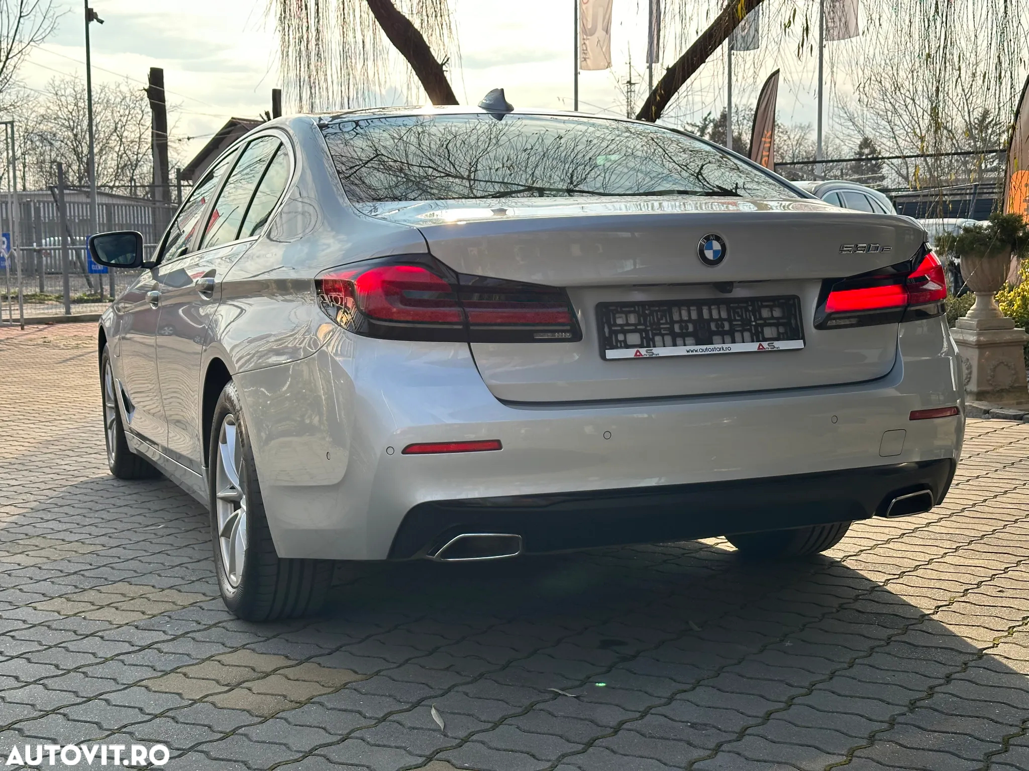 BMW Seria 5 530e Aut. Luxury Line - 5