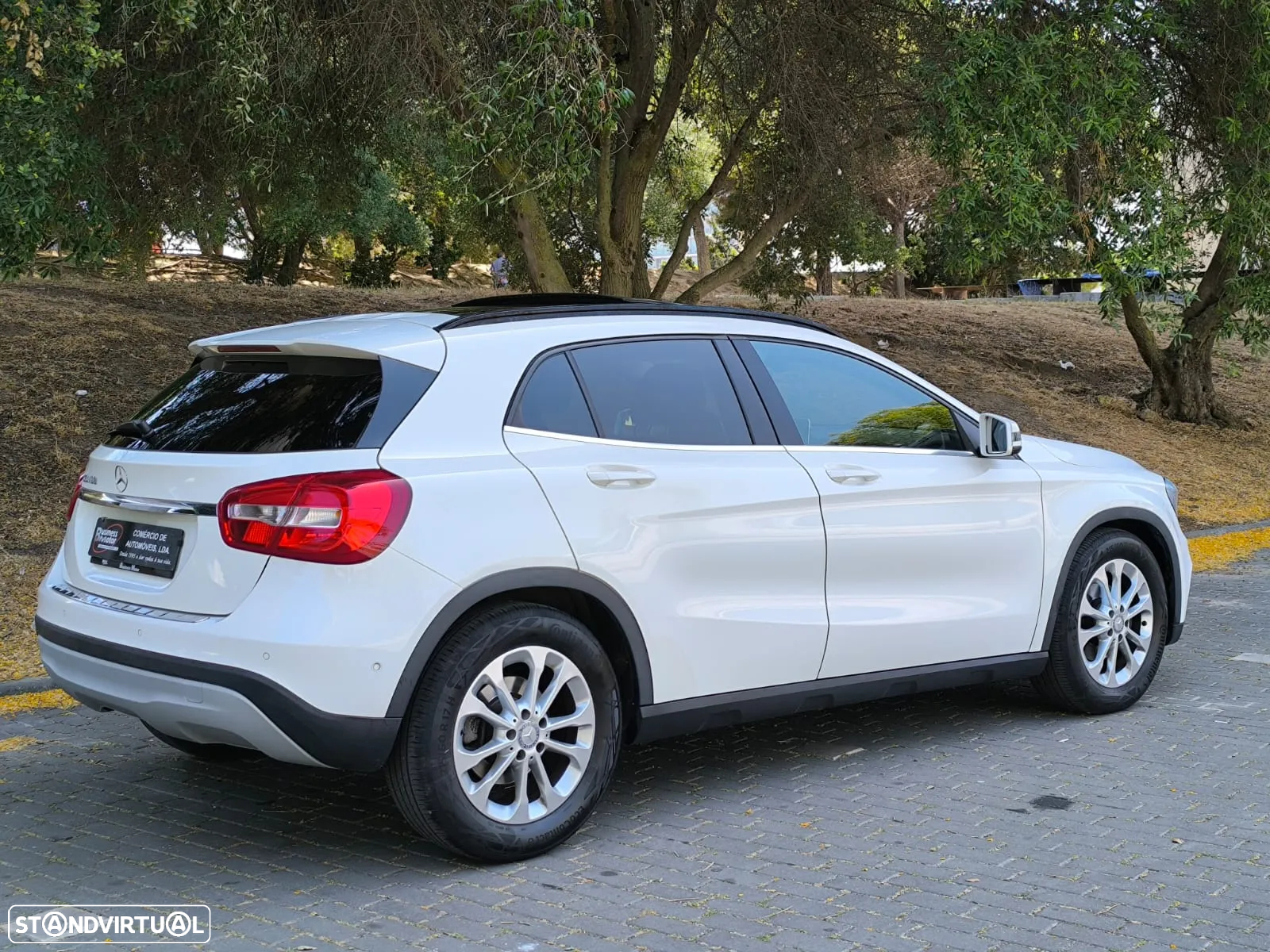 Mercedes-Benz GLA 180 7G-DCT UrbanStyle Edition - 5
