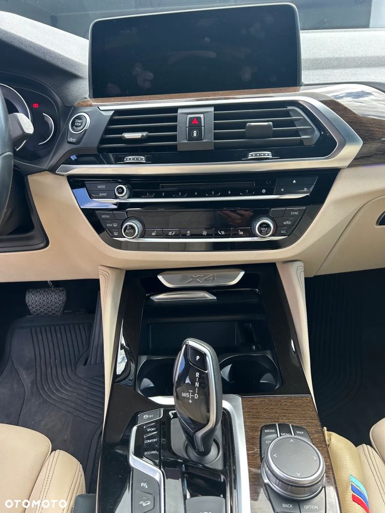 BMW X4 xDrive30i Advantage - 14