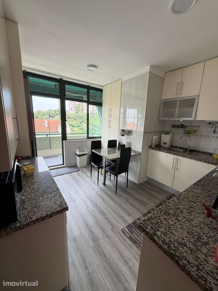 T2+1 Remodelado c/ Garagem e Elevador | Olivais Coimbra - Grande imagem: 4/16