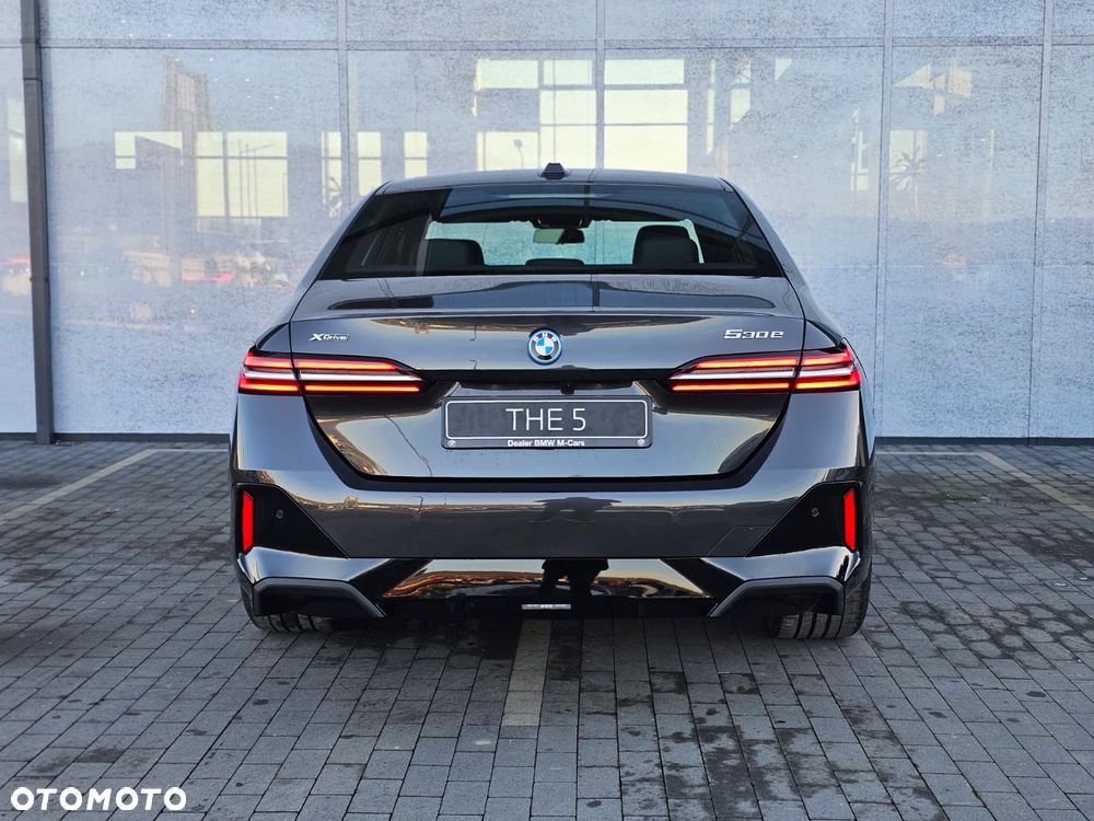 BMW Seria 5 530e xDrive PHEV - 4