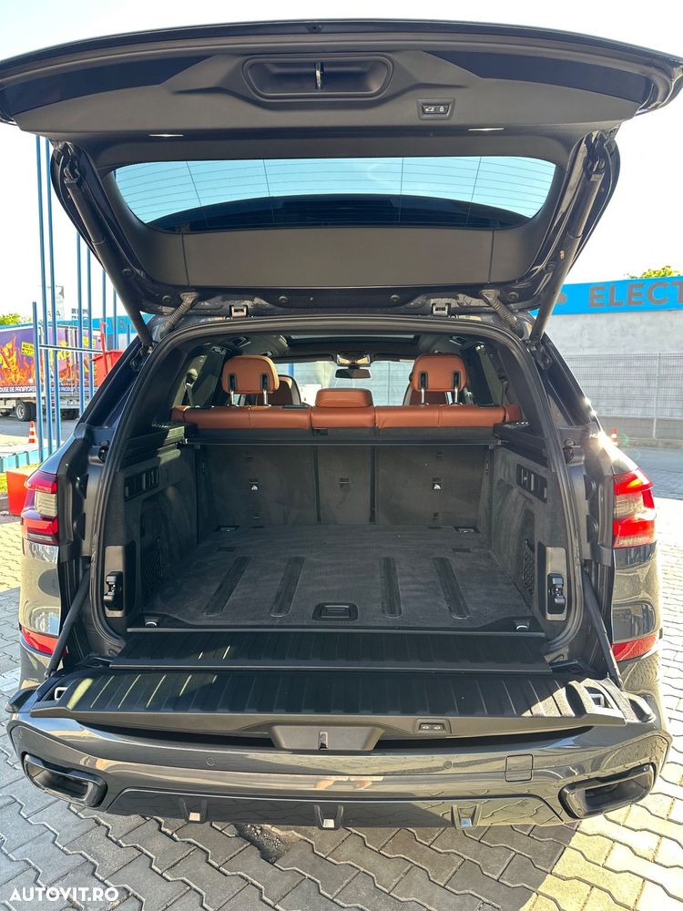 BMW X5 xDrive40i - 32